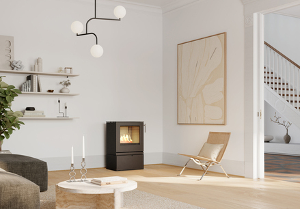 Bioethanol stove Q-TEE 2 BIO in black in a bright living room