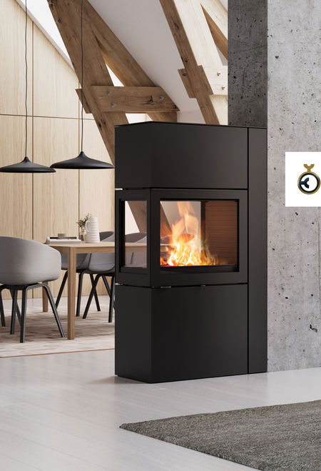 Stove 600 RD in black with top plate in the modern living room